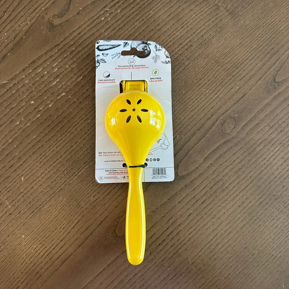 IMUSA Yellow Lemon Squeezer Cast Aluminum Manual Citrus Juicer Press BPA Free